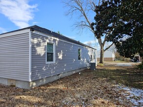 2701 Jamestown Ave in Hampton, VA - Building Photo - Building Photo