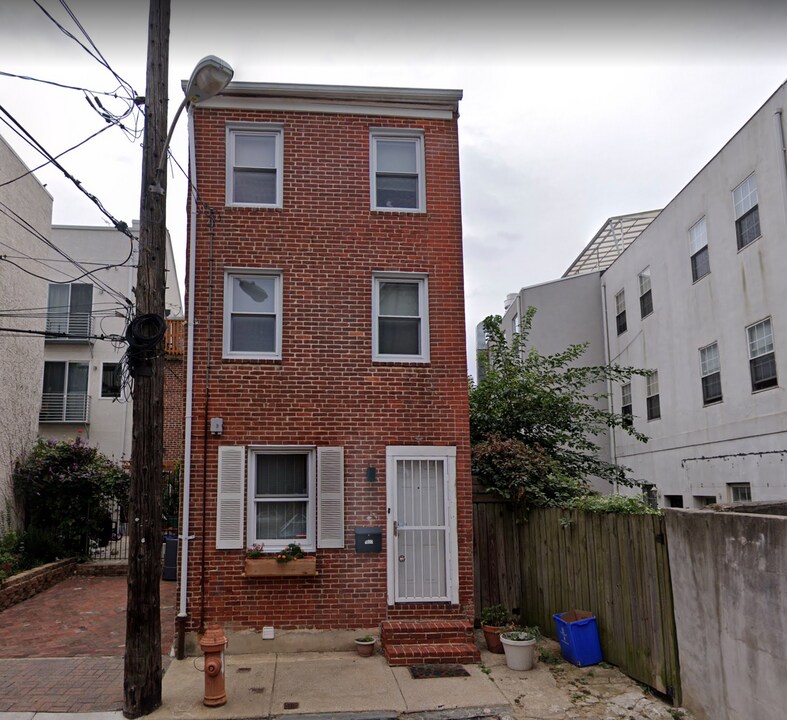 1037 S Fairhill St in Philadelphia, PA - Building Photo
