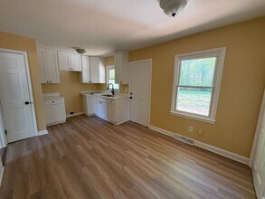 800 Carrington Dr in Charlotte, NC - Building Photo - Building Photo