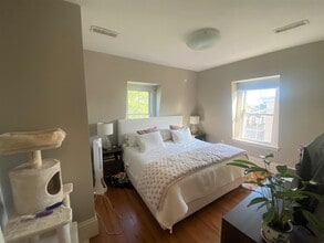 9 Claremon St, Unit 3 in Somerville, MA - Building Photo - Building Photo