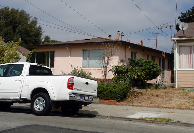 2335-2337 Brooks Ave in Richmond, CA - Foto de edificio - Building Photo