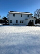 6821 W Lake Rd, Unit Lower unit in Fairview, PA - Building Photo - Building Photo