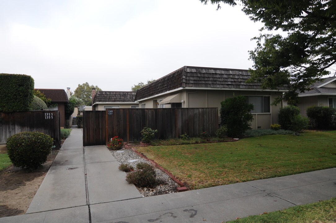 1349-1351 Essex Way in San Jose, CA - Building Photo