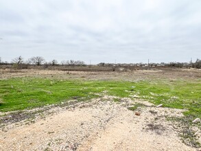 541 Ron Rd in Marion, TX - Building Photo - Building Photo