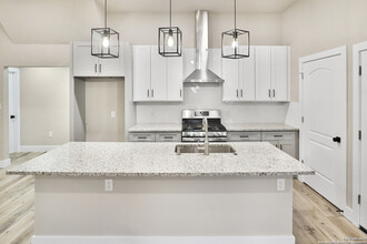858 Steves Ave in San Antonio, TX - Foto de edificio - Building Photo