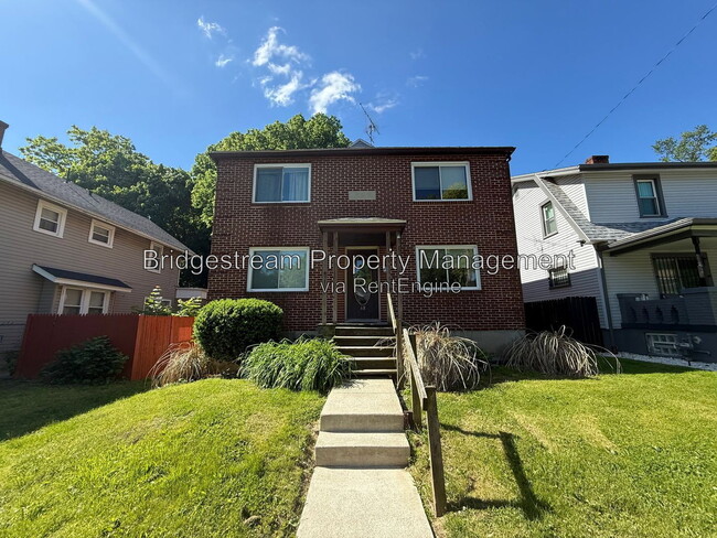 property at 68 Knecht Dr