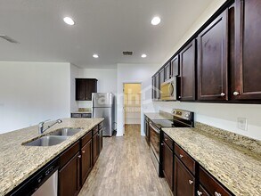 4878 St James Ln in Winter Haven, FL - Foto de edificio - Building Photo