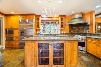 25736 Punto de Vista Dr in Calabasas, CA - Building Photo - Building Photo