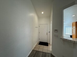 1501 Shiprock Ct in Modesto, CA - Building Photo - Building Photo