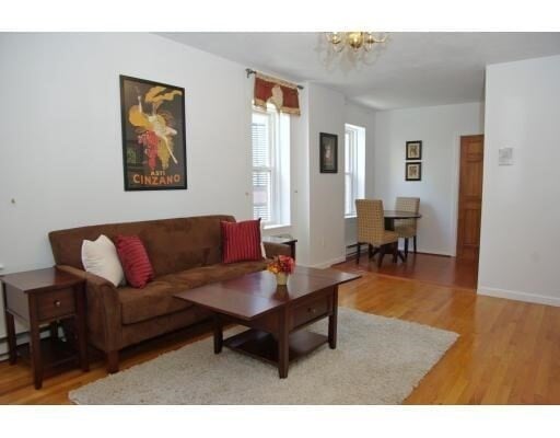 property at 32 Fleet St