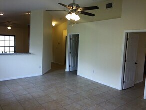1421 SE 10th Terrace in Cape Coral, FL - Building Photo - Building Photo