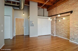 1727 S Indiana Ave-Unit -312 in Chicago, IL - Foto de edificio - Building Photo