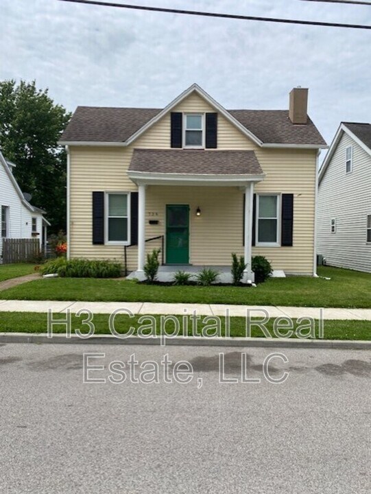 736 Union Ave in Belleville, IL - Foto de edificio