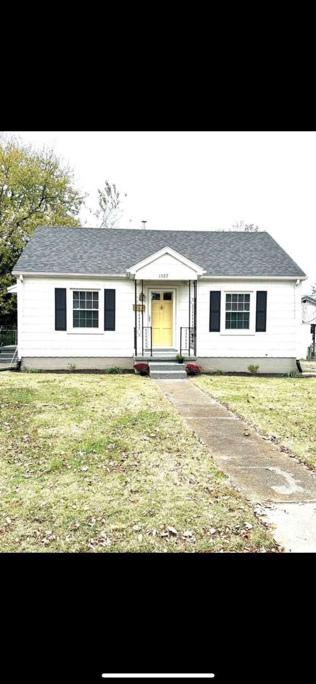 property at 1327 S Main St
