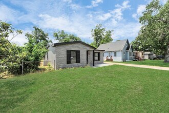 503 Schilling Ave in Baytown, TX - Building Photo - Building Photo