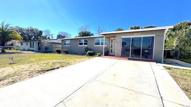 1022 Lewis Dr in Daytona Beach, FL - Building Photo - Building Photo