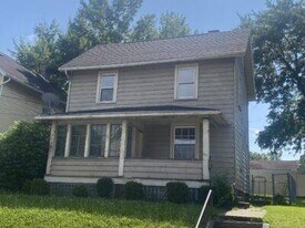 341 11th St SW in Massillon, OH - Building Photo