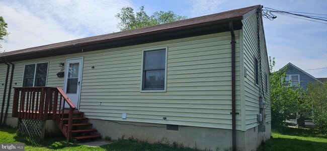 207 Walnut St