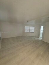 2036 NE 21st Ave in Fort Lauderdale, FL - Foto de edificio - Building Photo
