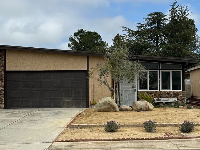 property at 1740 Marigold Ln