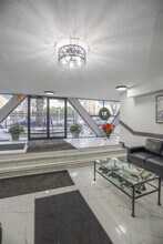 6106 N Kenmore Ave, Unit #311 in Chicago, IL - Building Photo - Building Photo