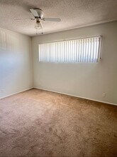 7832 W Manchester Ave in Los Angeles, CA - Building Photo - Building Photo