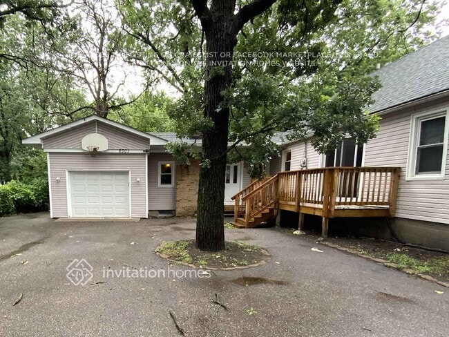 property at 8501 Goodhue St NE