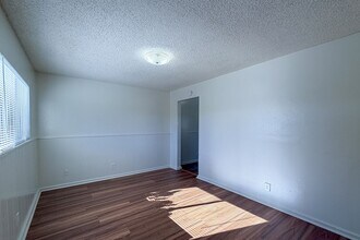 424 Ponoma St in Port Hueneme, CA - Building Photo - Building Photo