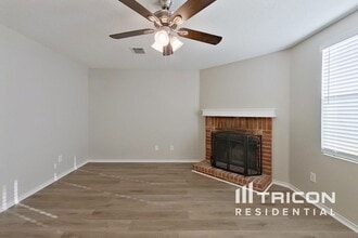 16616 Jasmine Springs Dr in Justin, TX - Building Photo - Building Photo