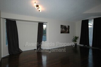 5203-5187 187 St NW in Edmonton, AB - Building Photo - Building Photo
