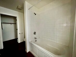 327 Patriot N Dr in Kerrville, TX - Building Photo - Building Photo