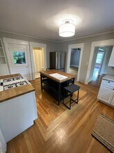 385 Lowell St, Unit 2 in Manchester, NH - Building Photo - Building Photo
