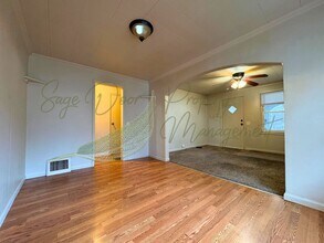 1915 S Arlington Ave in Independence, MO - Building Photo - Building Photo