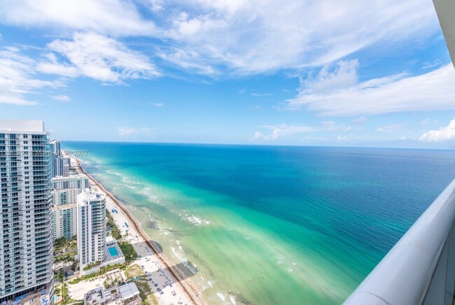 1830 S Ocean Dr, Unit 4710 in Hallandale Beach, FL - Foto de edificio - Building Photo