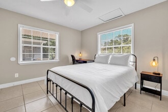 905 Buena Vista Dr in Tallahassee, FL - Building Photo - Building Photo