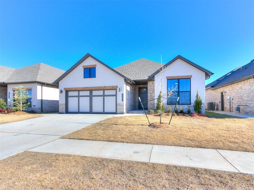 13404 Lisbon Ave in Oklahoma City, OK - Building Photo