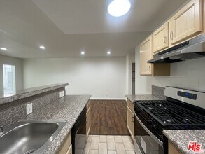 1531 N Detroit St in Los Angeles, CA - Building Photo - Building Photo