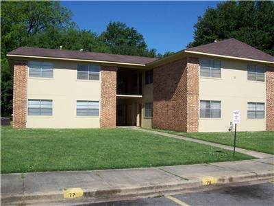 Broadmoor in Pine Bluff, AR - Building Photo