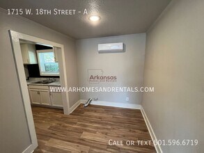 1715 W 18th St-Unit -A in North Little Rock, AR - Foto de edificio - Building Photo