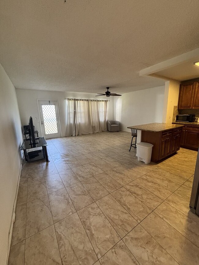 20 Fanshaw Dr in Boca Raton, FL - Building Photo - Building Photo
