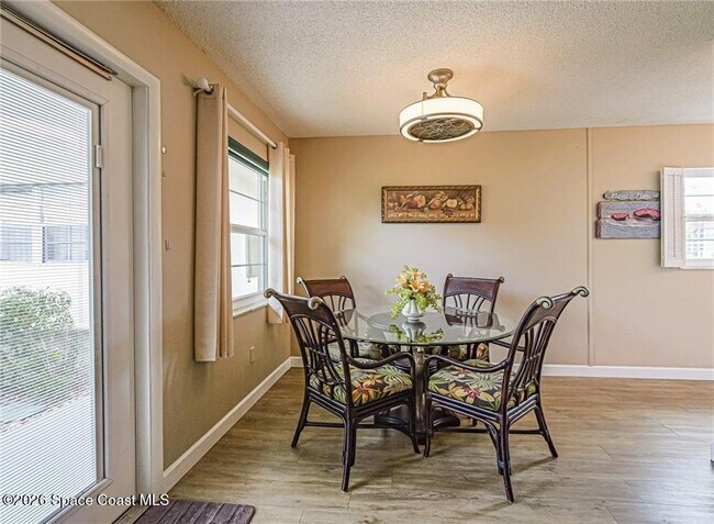 11 Vista Palm Ln in Vero Beach, FL - Building Photo - Building Photo