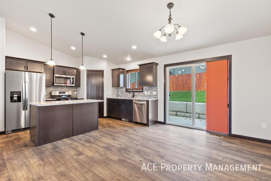 840 Jones Dr in Rapid City, SD - Building Photo