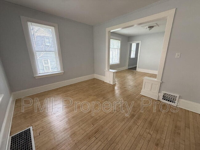 property at 3109 W Walnut St