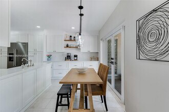 2011 NE 211th St in Miami, FL - Building Photo - Building Photo