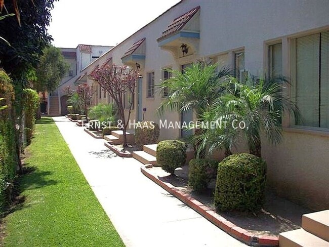 property at 1306 E Hellman St