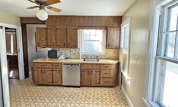 1024 N Main St in Brockton, MA - Building Photo - Building Photo