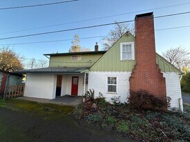 1947 Marion St SE in Albany, OR - Building Photo