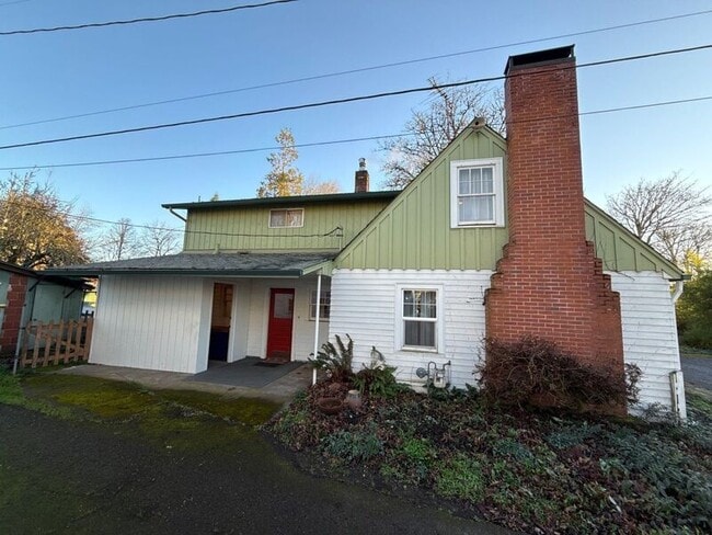 property at 1947 Marion St SE