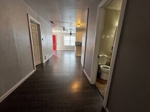 719 Small St in Bowie, TX - Building Photo - Building Photo