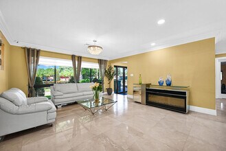 836 Orchid Dr in Plantation, FL - Building Photo - Building Photo